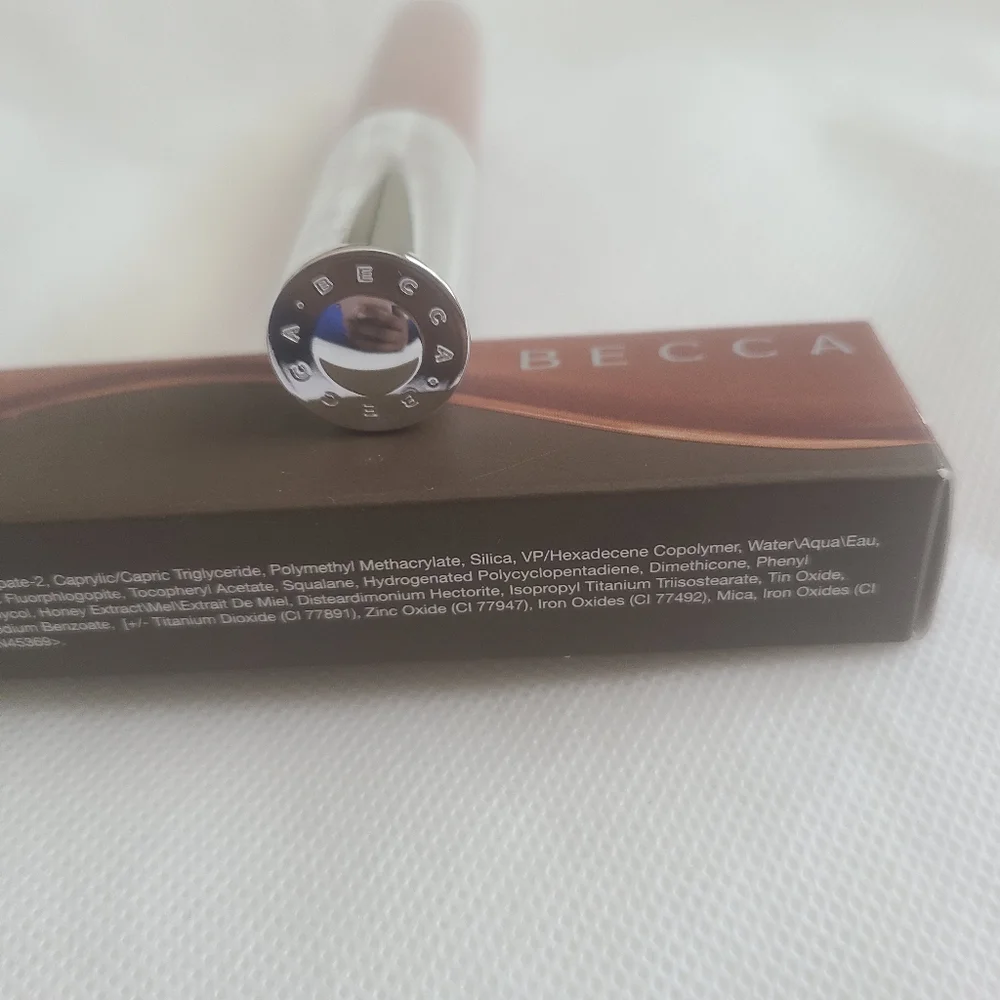Becca Ultimate Coverage Longwear Concealer in Mohagony